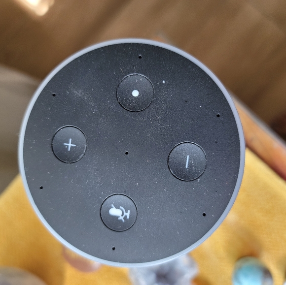 Amazon Alexa - Picture 2 of 2
